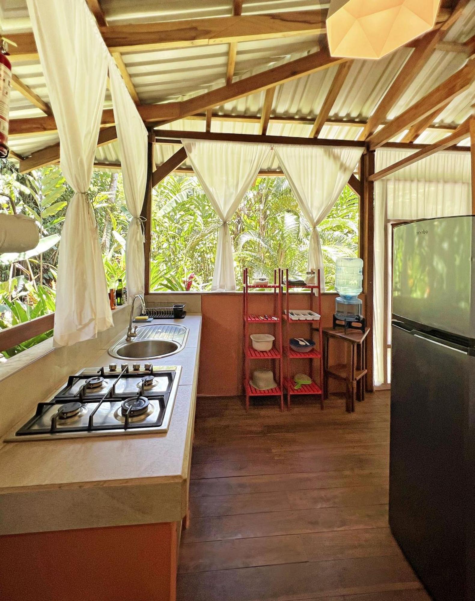 Geckoes Lodge Cocles Exteriör bild