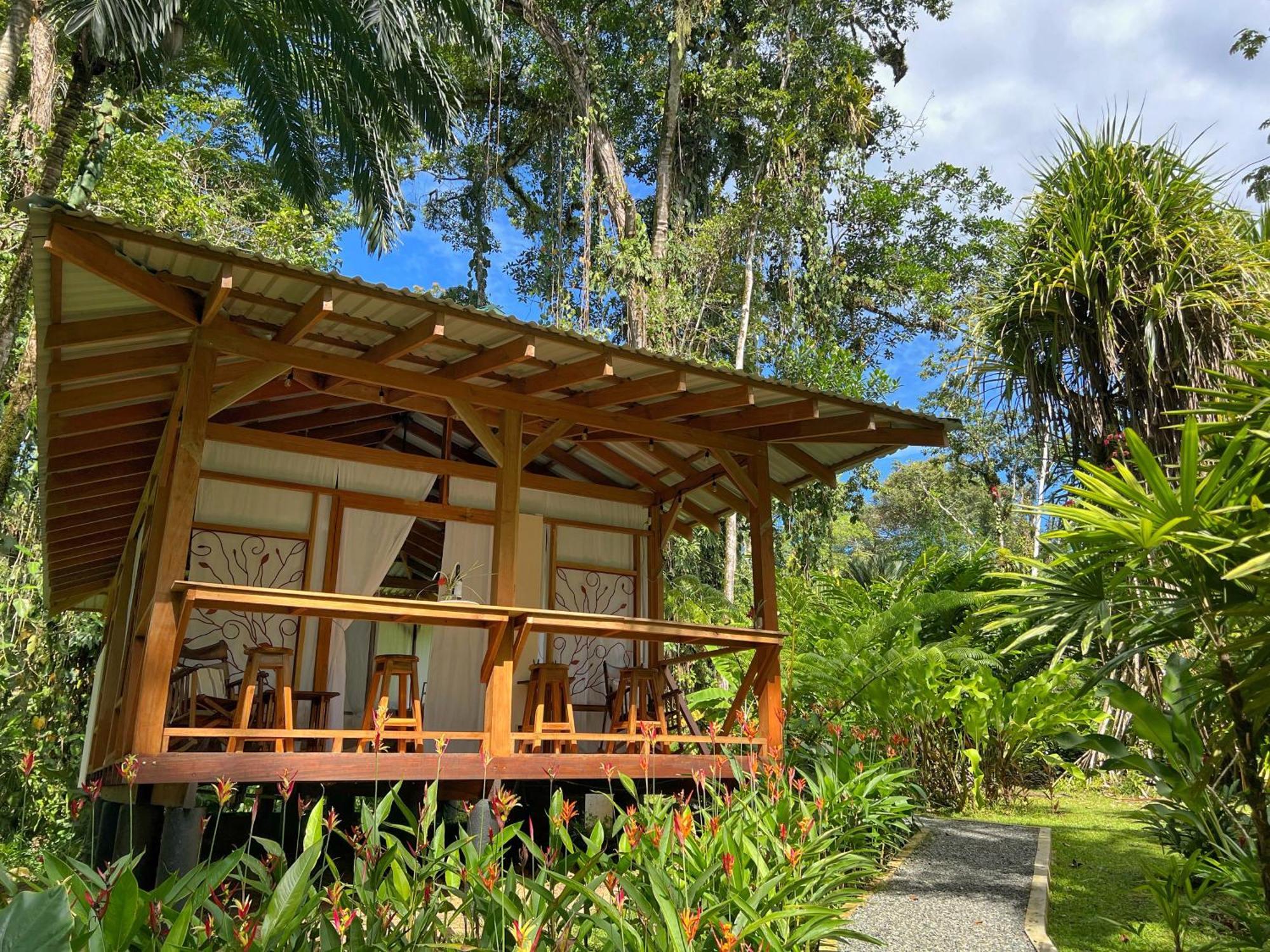 Geckoes Lodge Cocles Exteriör bild