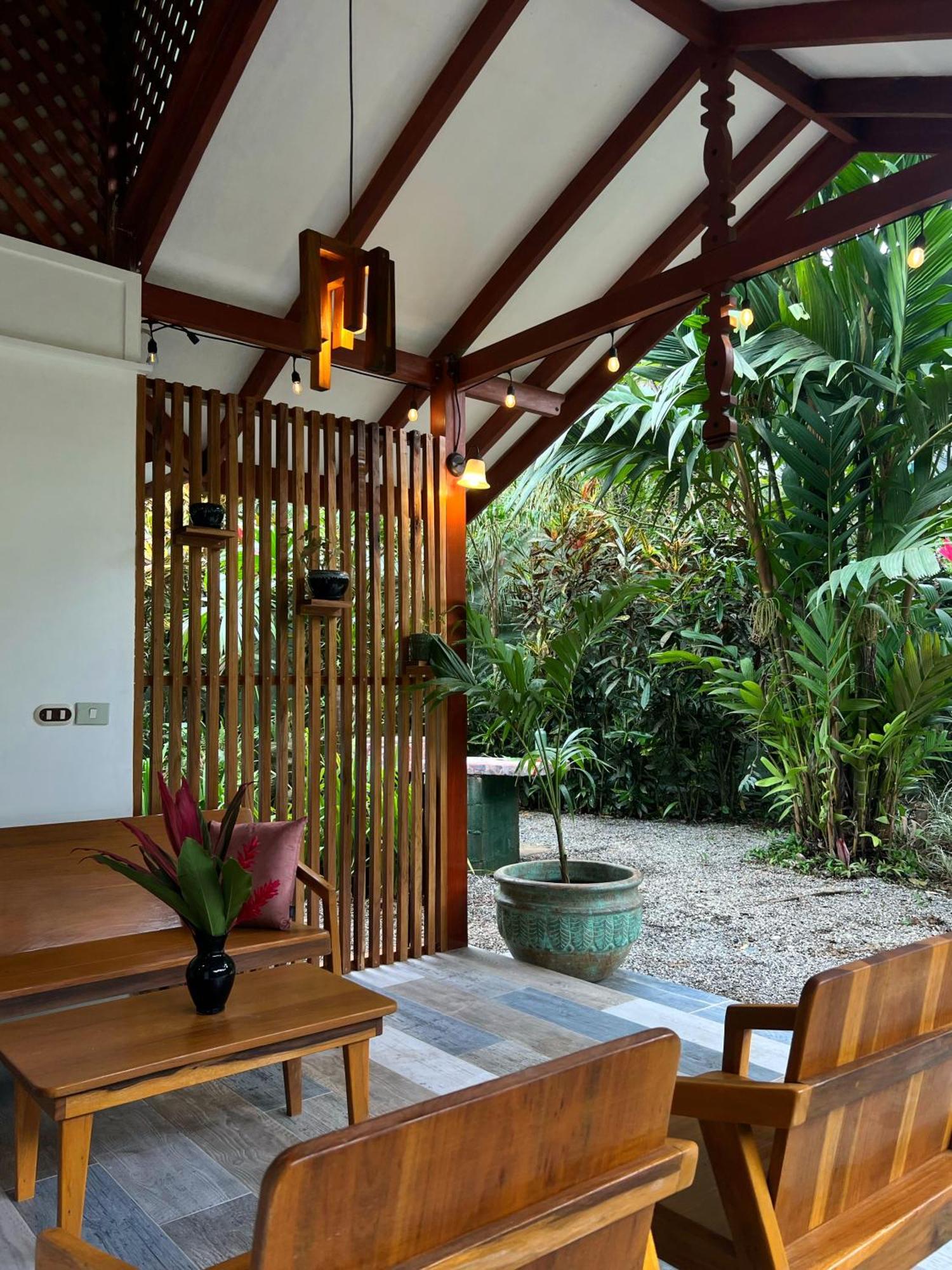 Geckoes Lodge Cocles Exteriör bild