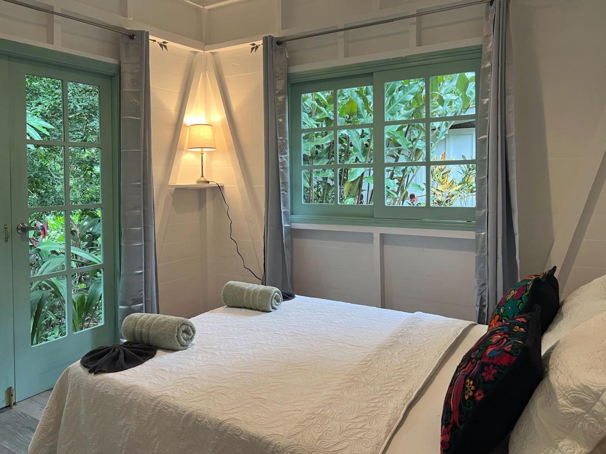 Geckoes Lodge Cocles Rum bild